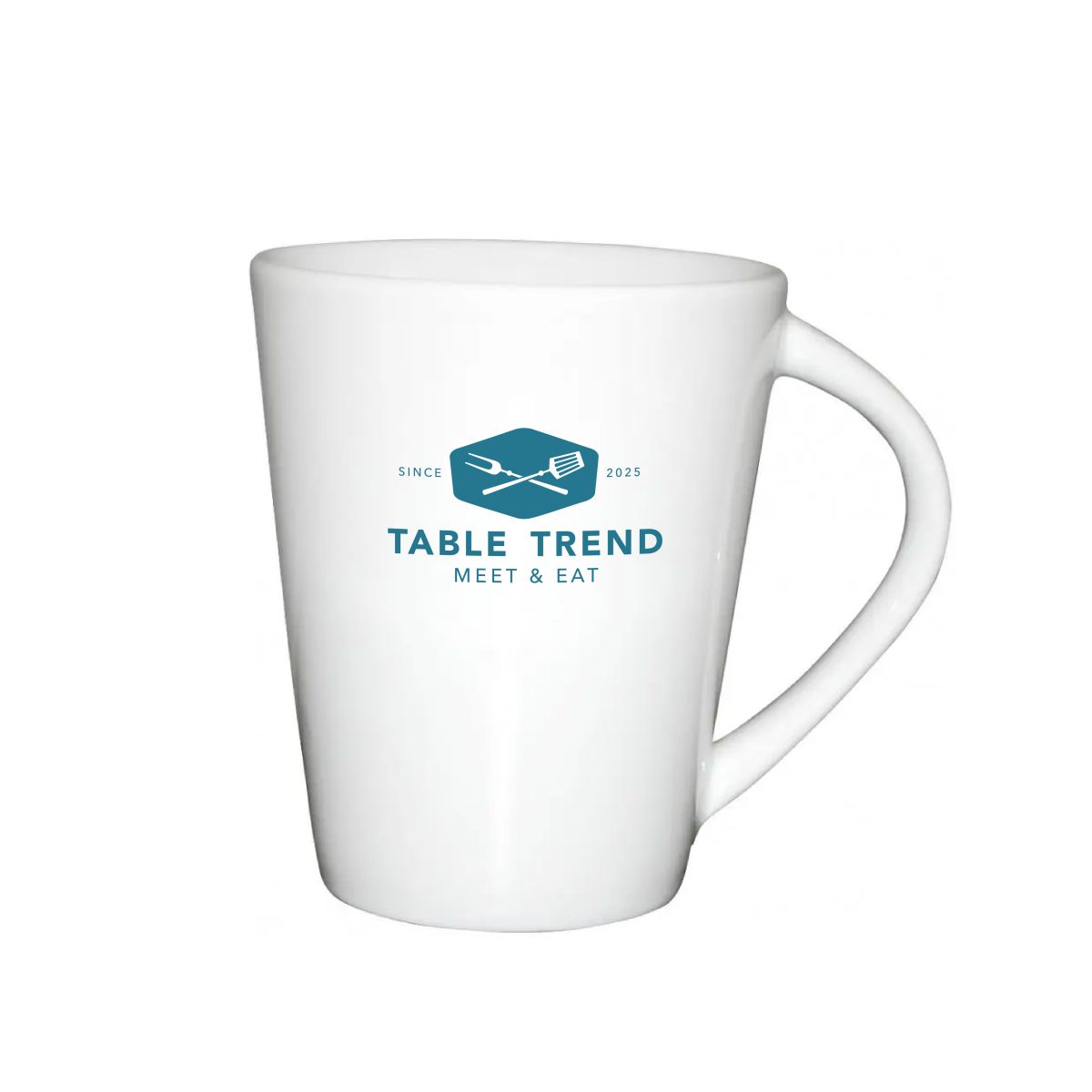 Vorderansicht des weißen Eva Tasse 25 cl. mit blauem TableTrend-Logo auf der Vorderseite.