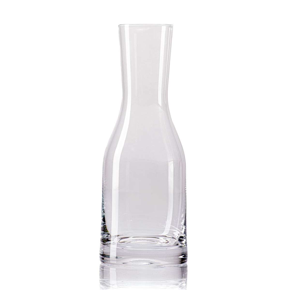 Karaffe Le Marc 75 cl. mit eleganter, abgerundeter Form und verjüngtem Hals, gerade Vorderansicht. Karaffe Le Marc 75 cl. mit eleganter, abgerundeter Form und verjüngtem Hals, gerade Vorderansicht.