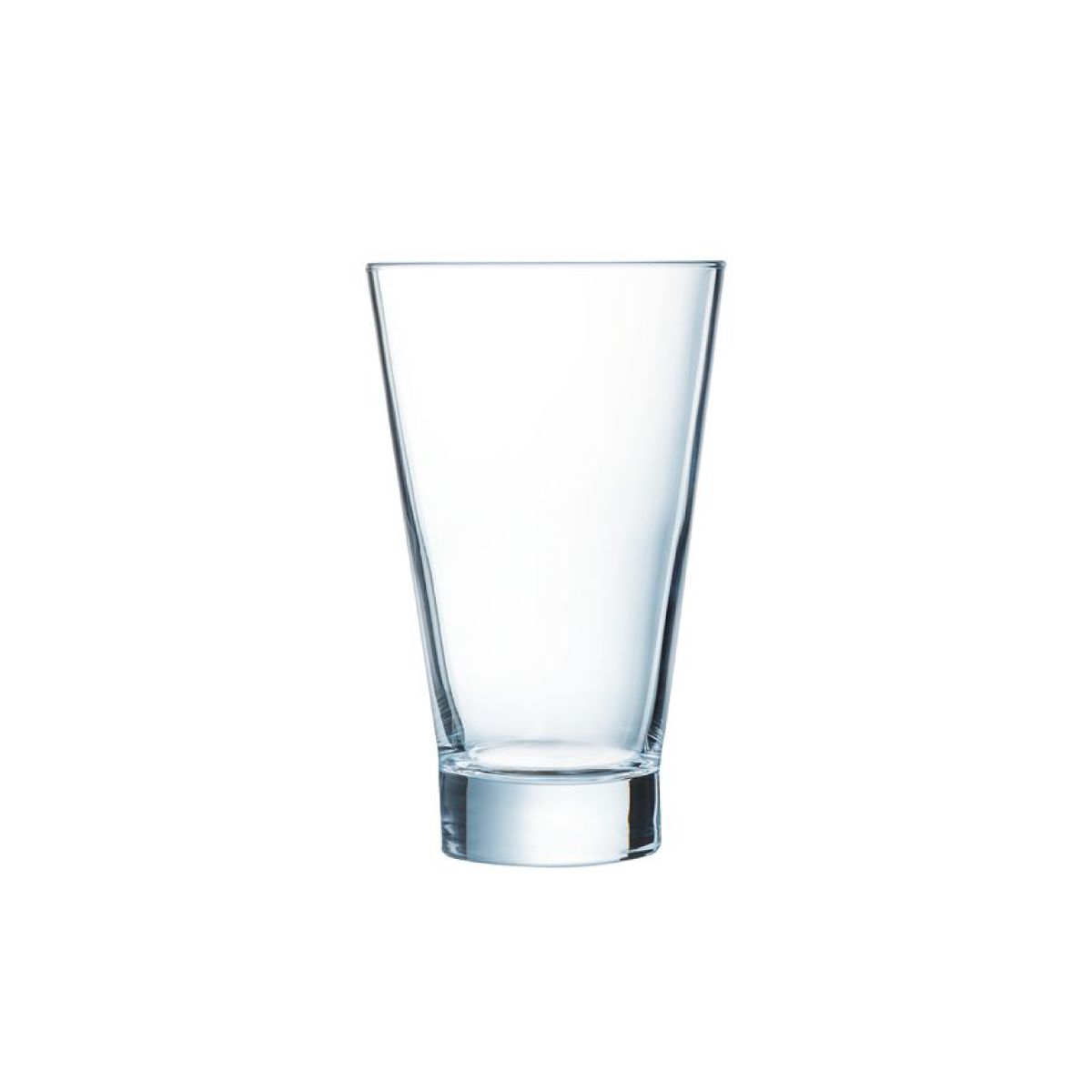 Vorderansicht eines transparenten Shetland-Glases 22 cl. geeignet für Softdrinks oder Saft. Vorderansicht eines transparenten Shetland-Glases 22 cl. geeignet für Softdrinks oder Saft.